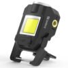 Sandberg 6in1 Pocket Worklight Torch es una luz práctica y versátil que reúne 6 funciones en un diseño compacto. Combina una potente linterna con una luz de trabajo de haz amplio de hasta 700 lúmenes. El imán integrado