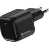 Sandberg USB-C Charger Nano 100W es un cargador USB-C ultracompacto con hasta 100 W de potencia de carga. A pesar de su reducido tamaño y peso