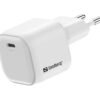 Sandberg USB-C Charger Nano 100W es un cargador USB-C ultracompacto con hasta 100 W de potencia de carga. A pesar de su reducido tamaño y peso