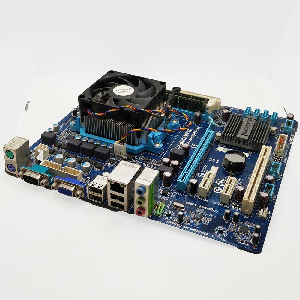Kit Placa Gigabyte + CPU i3 + 4GB RAM (revisado) - Imagen 2